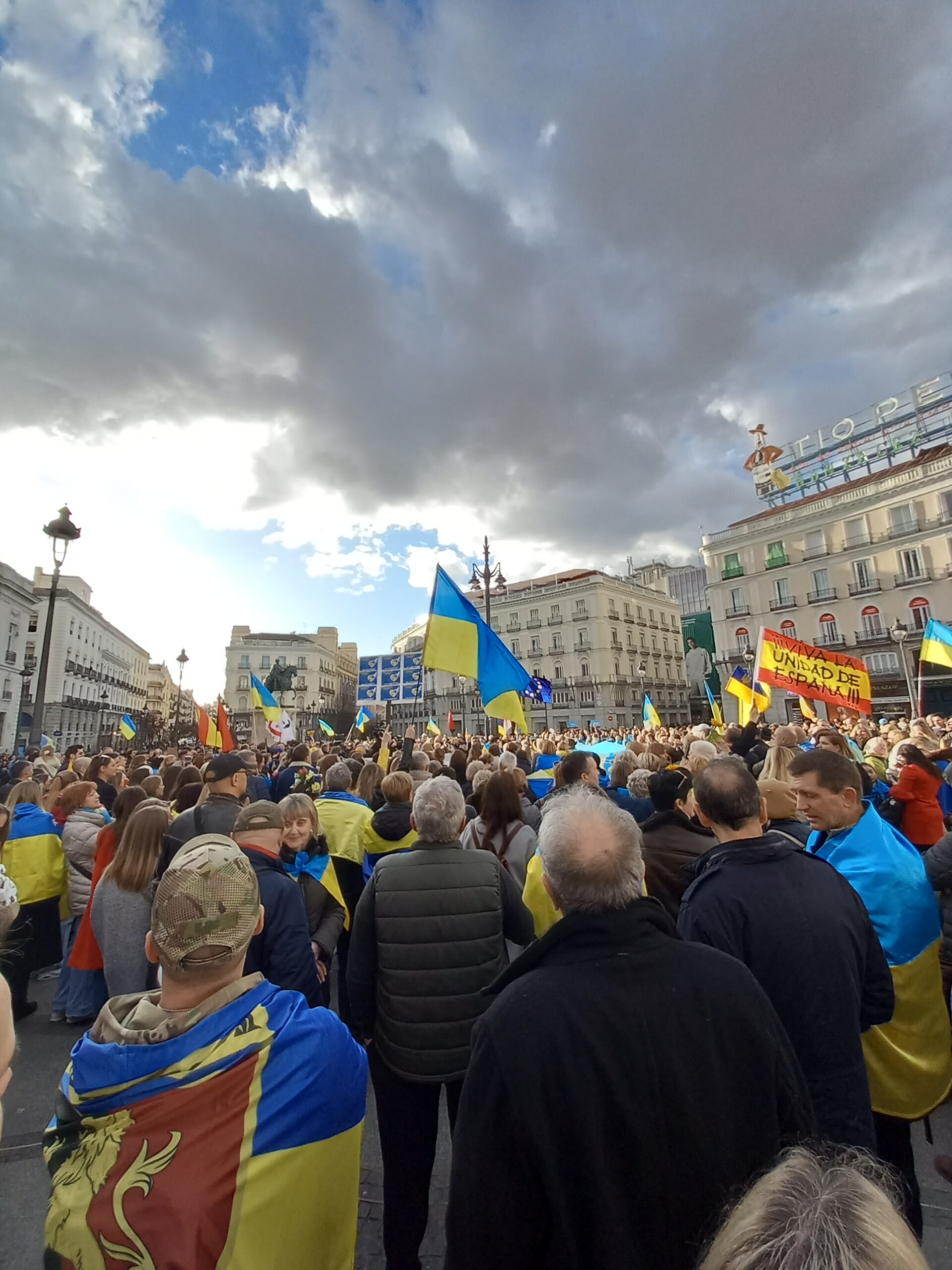 The Ukrainian community bitterly reunites for the third time in Madrid